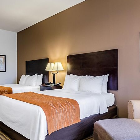 Comfort Inn&Suites Lawrence Extérieur photo