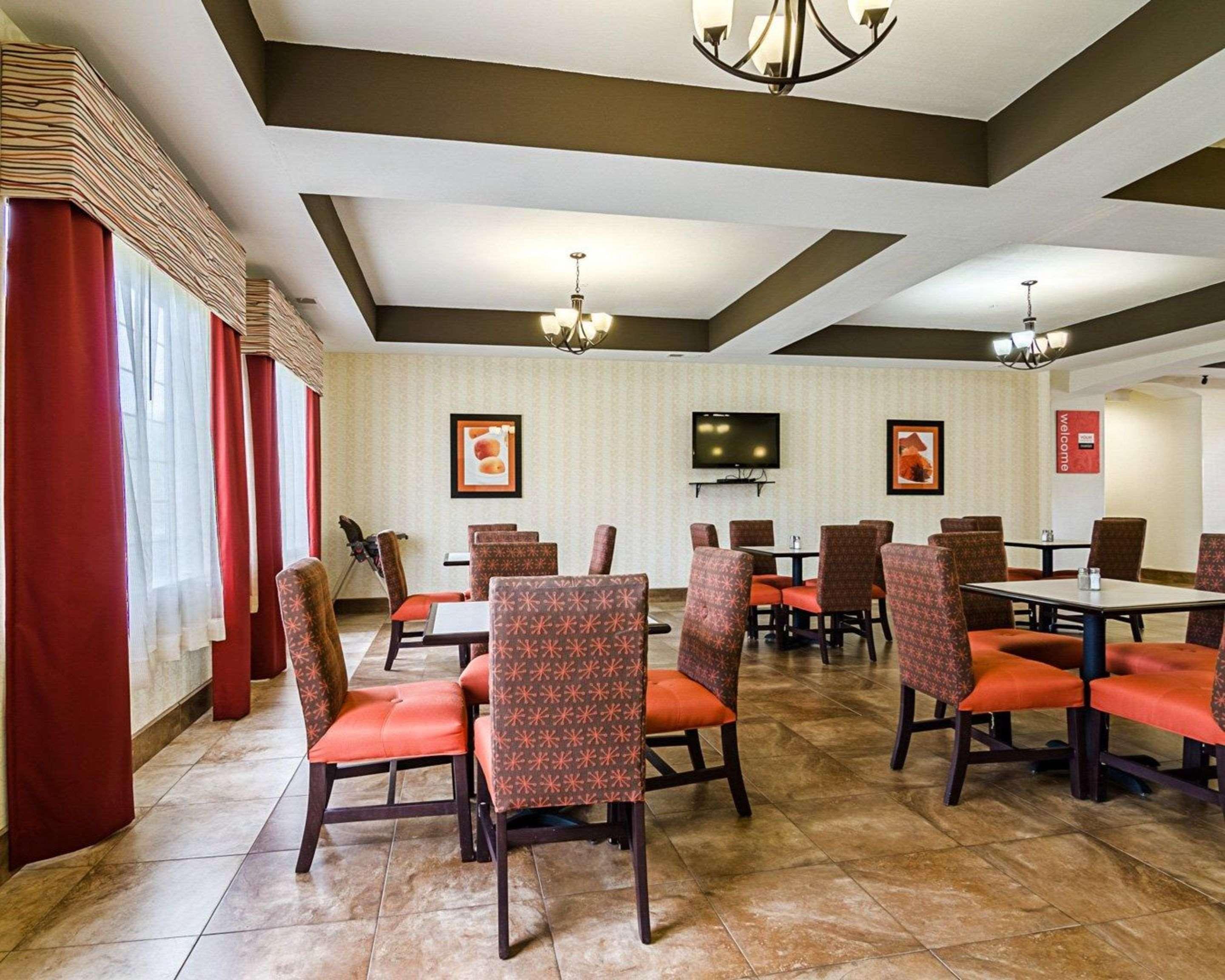 Comfort Inn&Suites Lawrence Extérieur photo