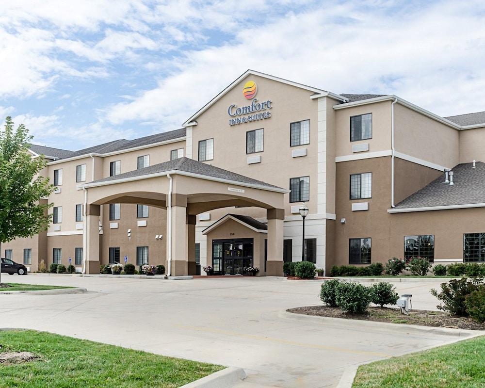 Comfort Inn&Suites Lawrence Extérieur photo