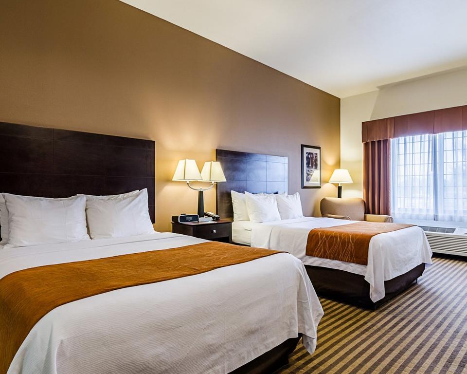 Comfort Inn&Suites Lawrence Extérieur photo