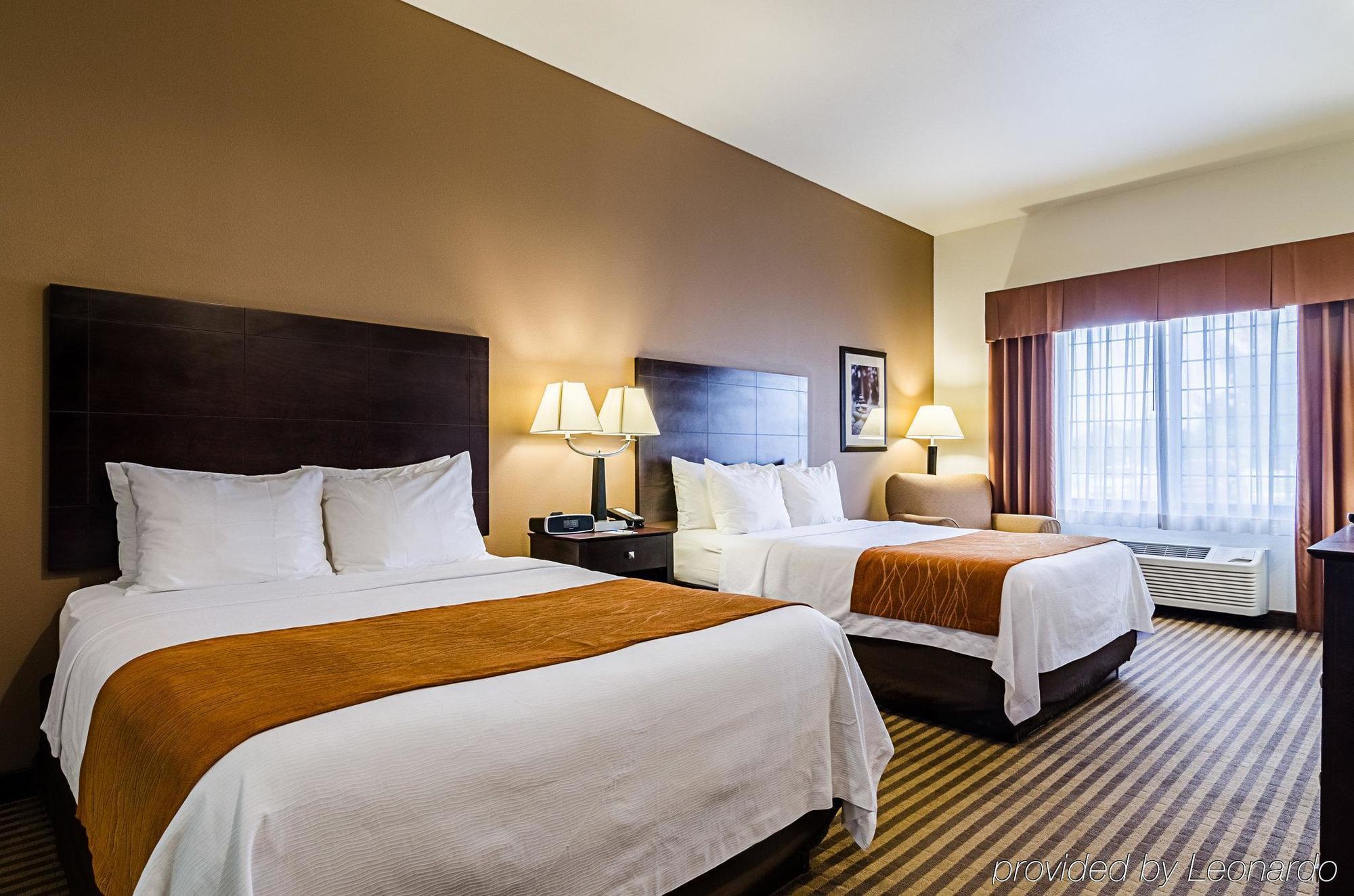 Comfort Inn&Suites Lawrence Extérieur photo