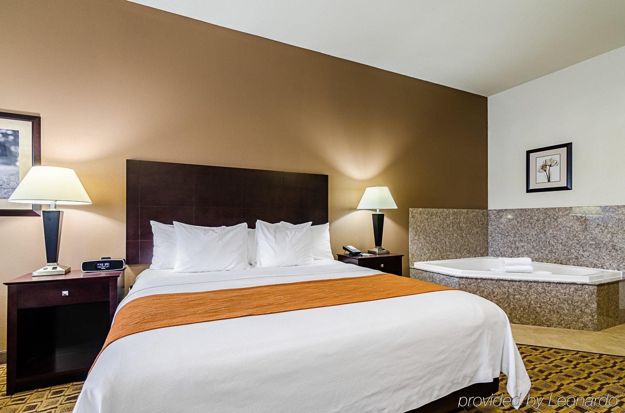Comfort Inn&Suites Lawrence Extérieur photo