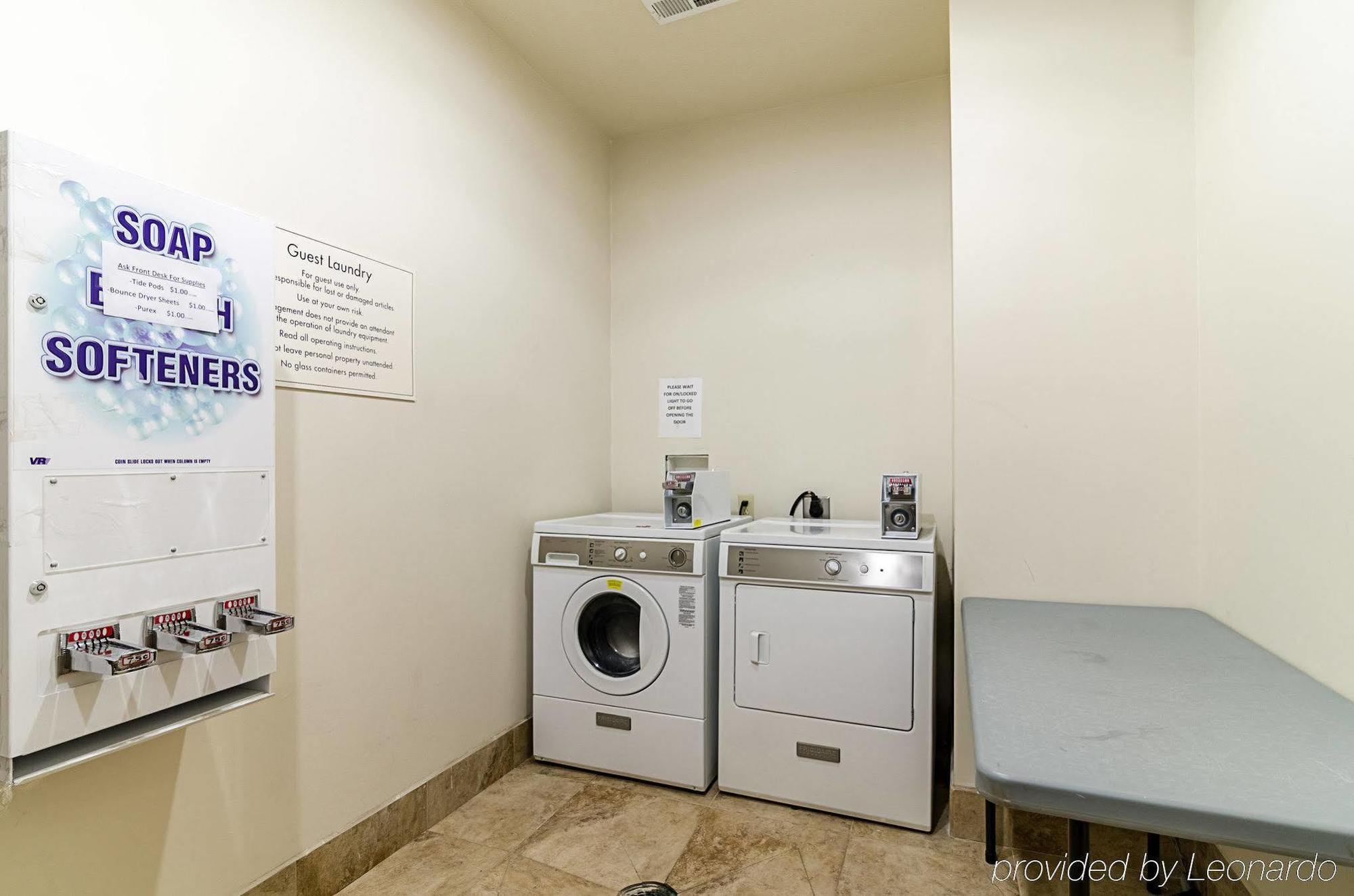 Comfort Inn&Suites Lawrence Extérieur photo